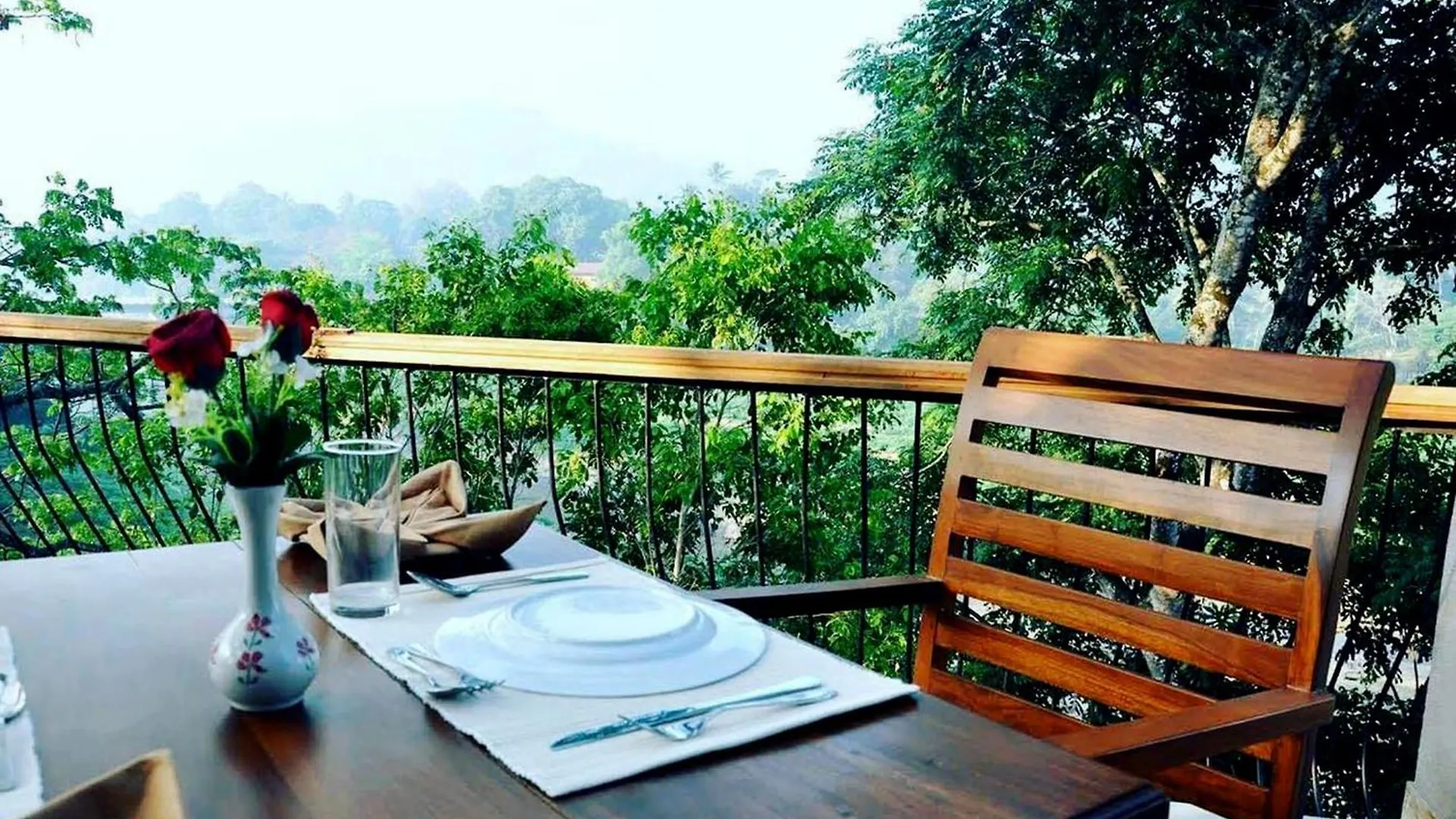 Rivorich Residence Kandy Pensión